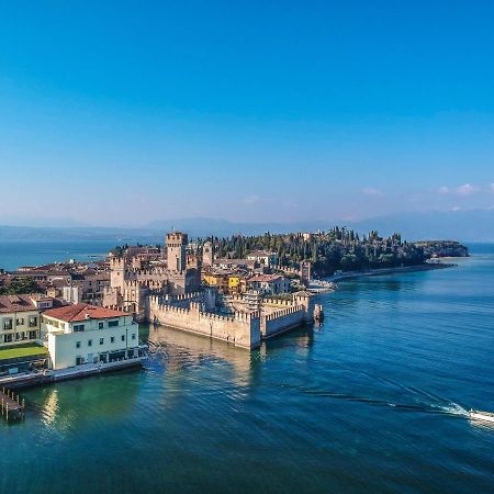 Prestige Apartment Sirmione Kültér fotó